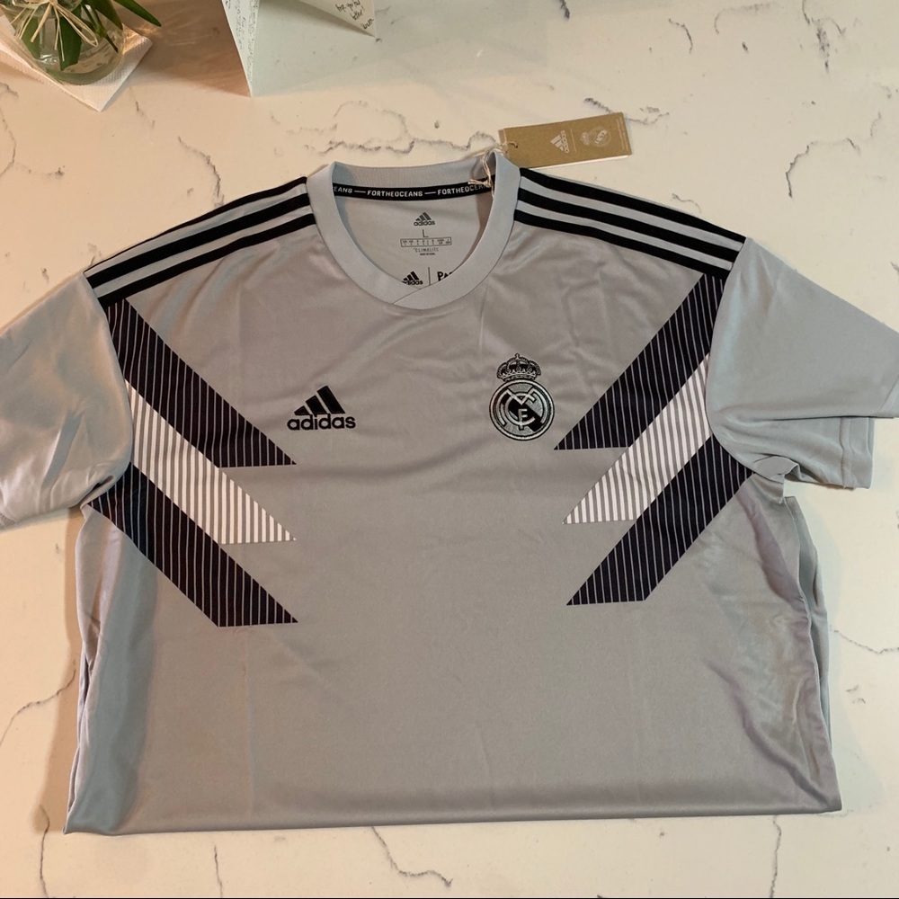 Gray Real Madrid Pre-Match Jersey